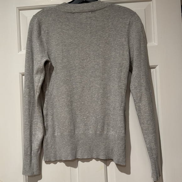 JJ Basics V-Neck Sweater - Picture 2 of 5